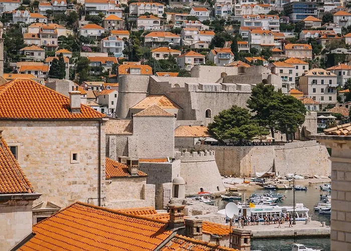 Art Deco Cathedral By Duhomes Appartement *