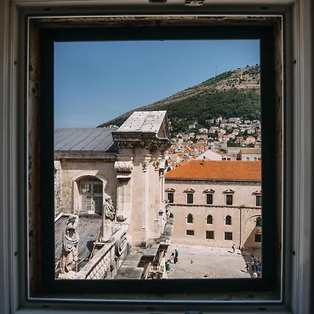 Art Deco Cathedral By Duhomes *